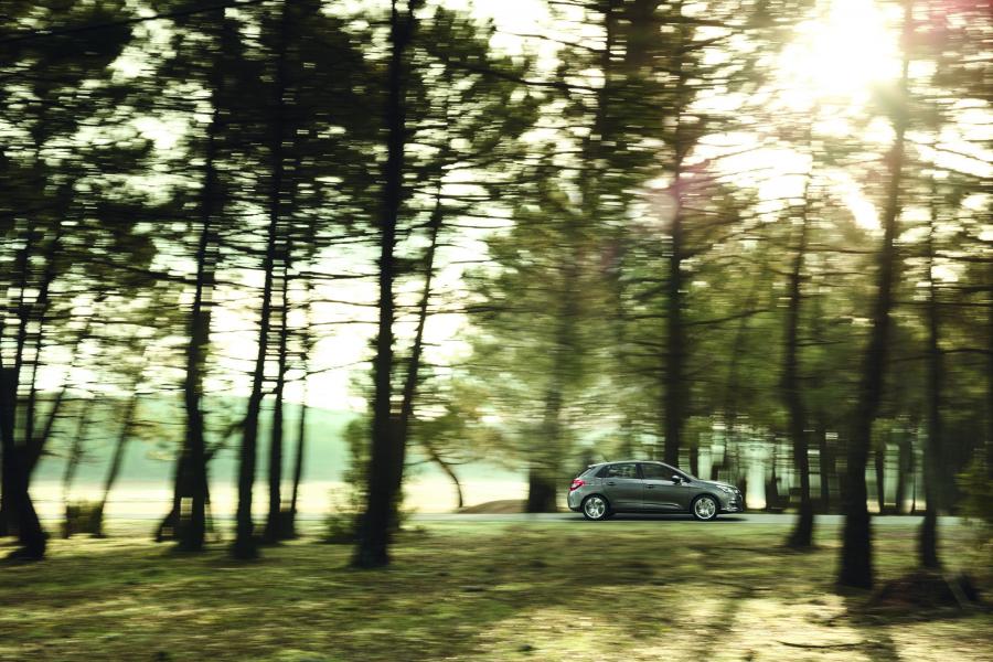  Citroen C4 2010 года  (фото 100 из 147)